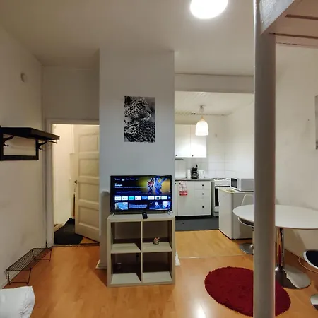 Appartement Downtown, Steps From Train Station